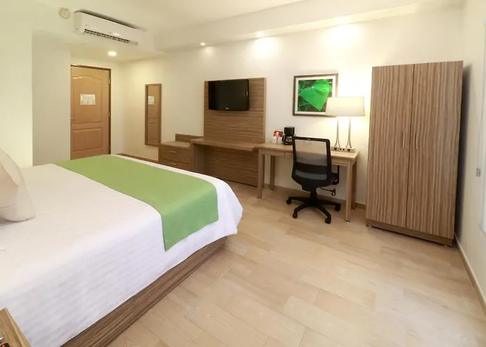 Wyndham Garden Monterrey Valle Real